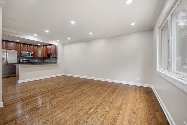 1715 W Thome Avenue, Chicago, IL 60660