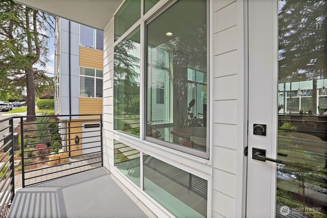 902 N 86th Street, Seattle, WA 98103