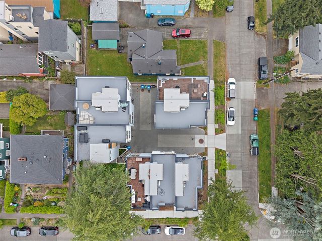 902 N 86th Street, Seattle, WA 98103