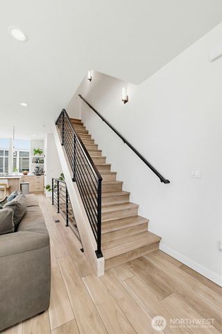 902 N 86th Street, Seattle, WA 98103