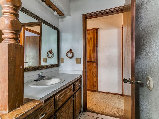 904 SE 15th Street, Moore, OK 73160