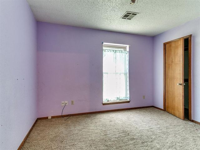 904 SE 15th Street, Moore, OK 73160