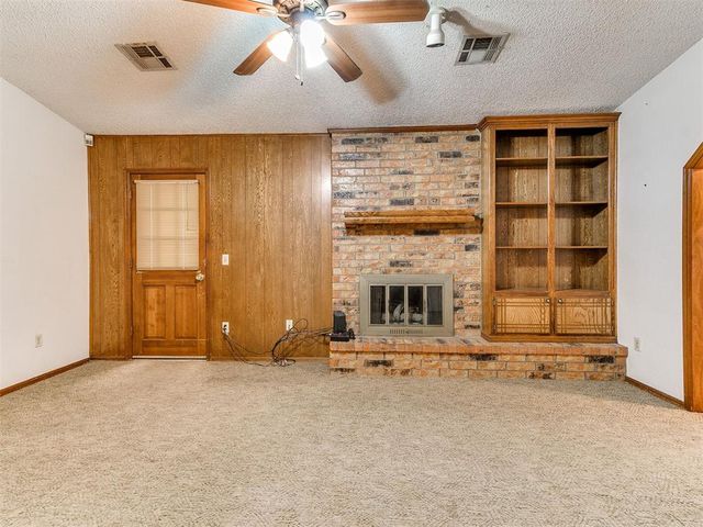 904 SE 15th Street, Moore, OK 73160