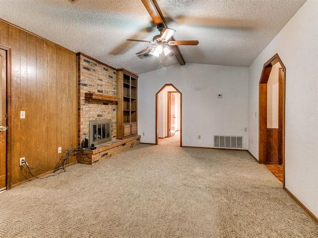 904 SE 15th Street, Moore, OK 73160