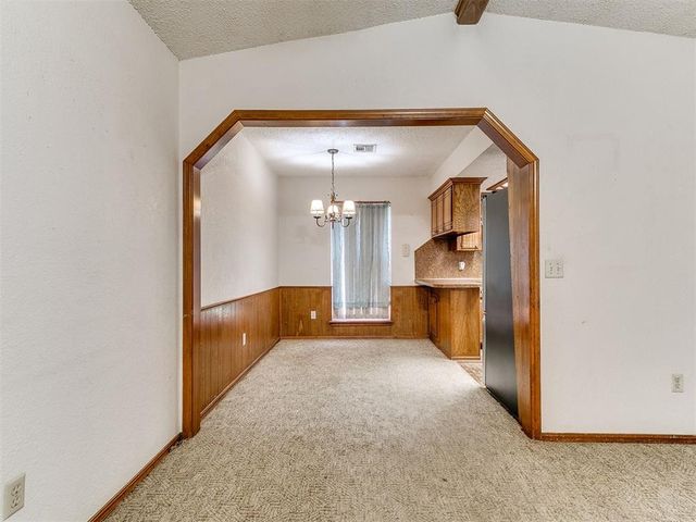 904 SE 15th Street, Moore, OK 73160
