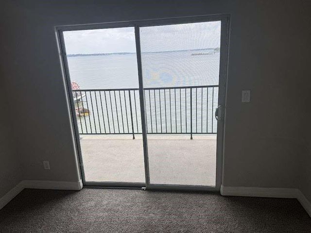 7039 Kingston Cove Lane 303, Willis, TX 77318