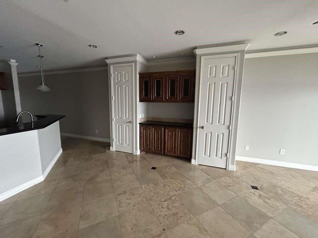 7039 Kingston Cove Lane 303, Willis, TX 77318