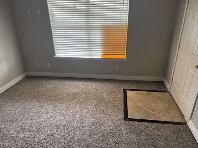 7039 Kingston Cove Lane 303, Willis, TX 77318