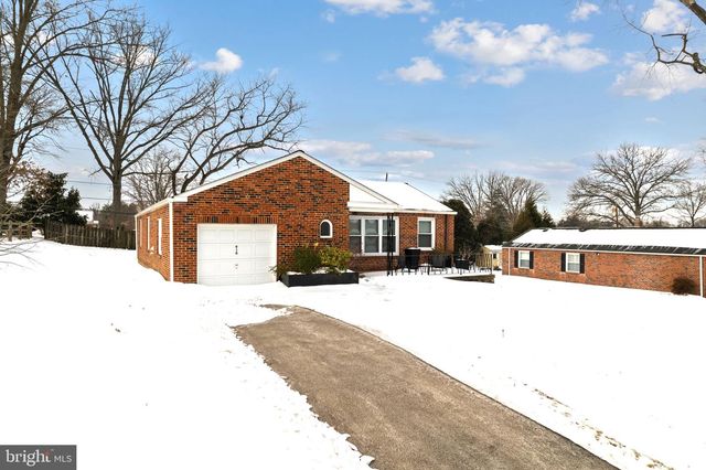 910 EDANN RD, Oreland, PA 19075