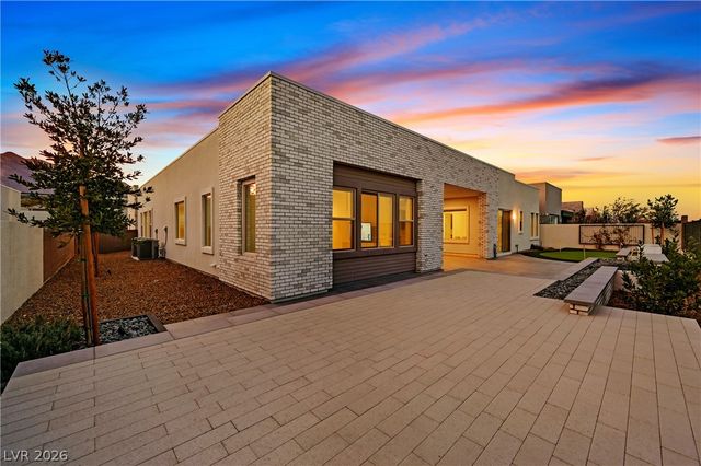 472 Sand Dune Arch Street, Las Vegas, NV 89138