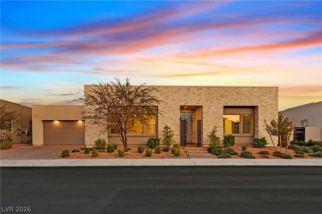 472 Sand Dune Arch Street, Las Vegas, NV 89138