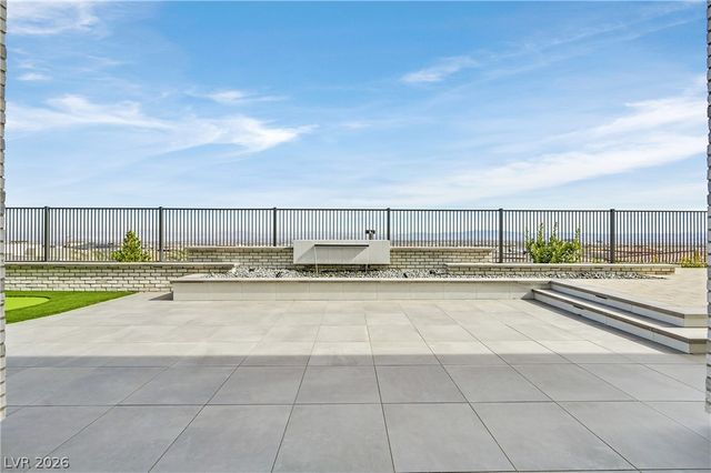 472 Sand Dune Arch Street, Las Vegas, NV 89138