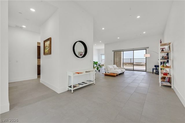 472 Sand Dune Arch Street, Las Vegas, NV 89138