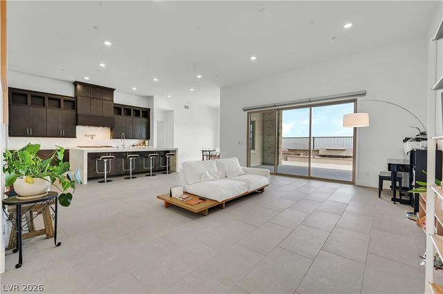 472 Sand Dune Arch Street, Las Vegas, NV 89138