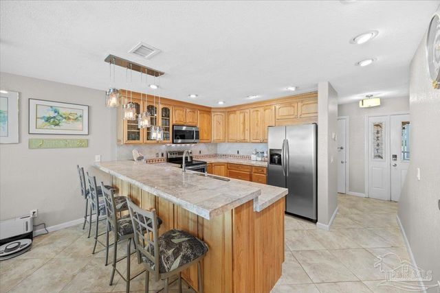 1810 Sea Pines Ln, Navarre, FL 32566