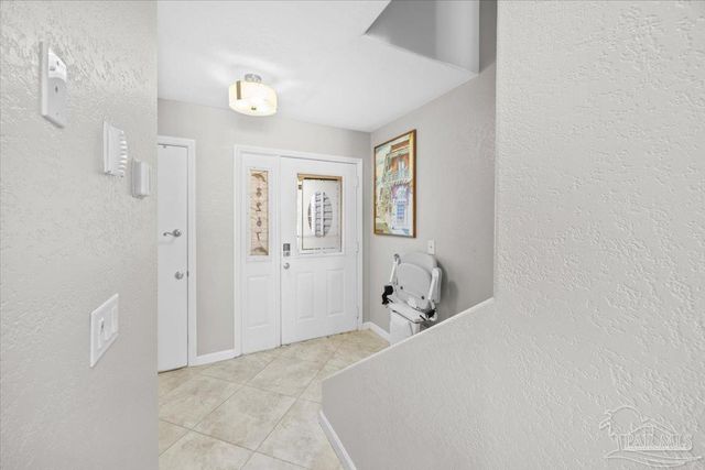 1810 Sea Pines Ln, Navarre, FL 32566