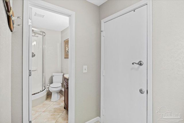 1810 Sea Pines Ln, Navarre, FL 32566