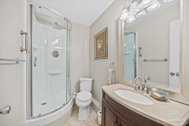 1810 Sea Pines Ln, Navarre, FL 32566