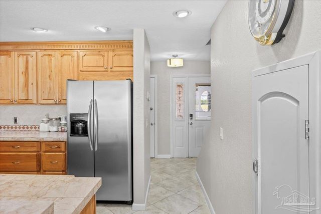 1810 Sea Pines Ln, Navarre, FL 32566