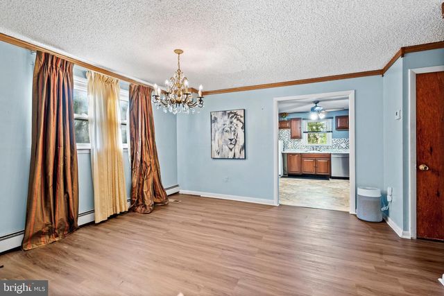 312 GLENWOOD CIR, Darby, PA 19023