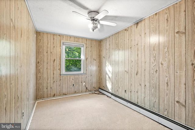 312 GLENWOOD CIR, Darby, PA 19023