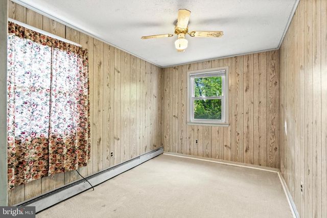 312 GLENWOOD CIR, Darby, PA 19023