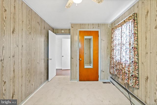 312 GLENWOOD CIR, Darby, PA 19023
