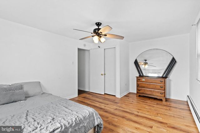 312 GLENWOOD CIR, Darby, PA 19023