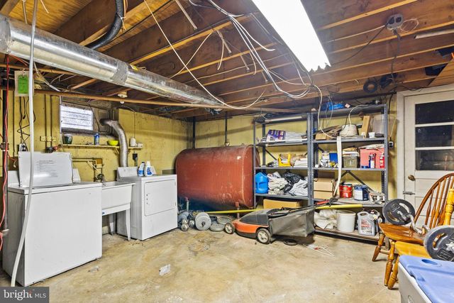 312 GLENWOOD CIR, Darby, PA 19023