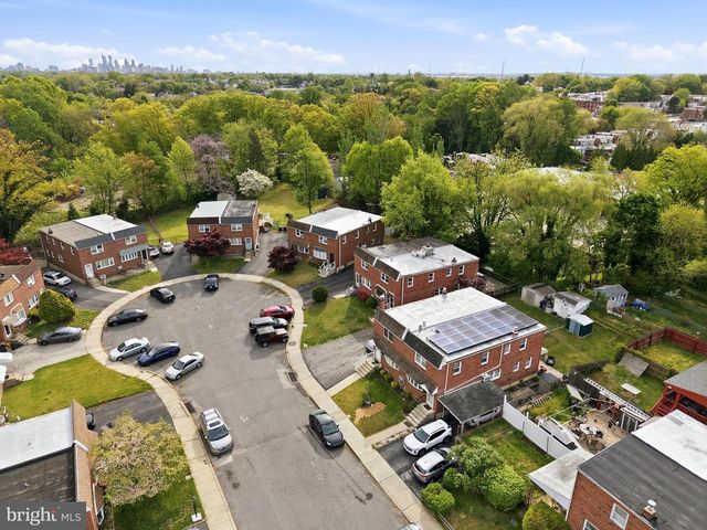 312 GLENWOOD CIR, Darby, PA 19023