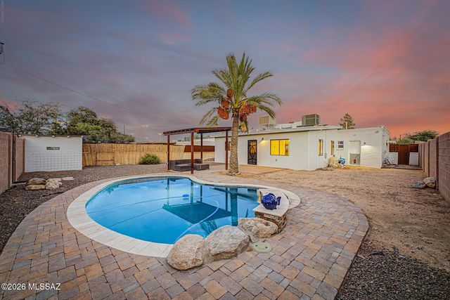 1115 E East Circle Drive, Tucson, AZ 85719