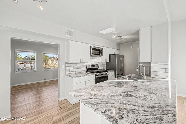1115 E East Circle Drive, Tucson, AZ 85719