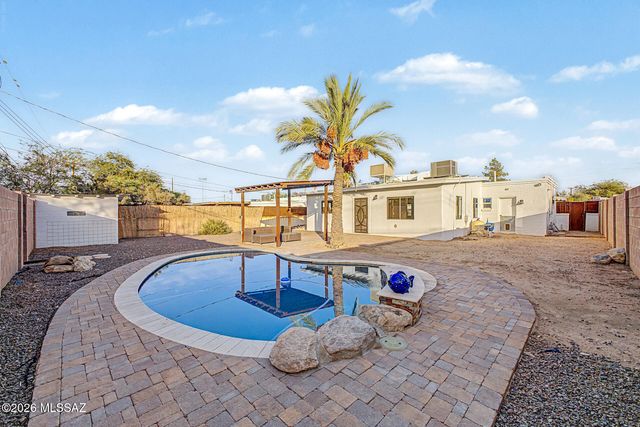 1115 E East Circle Drive, Tucson, AZ 85719