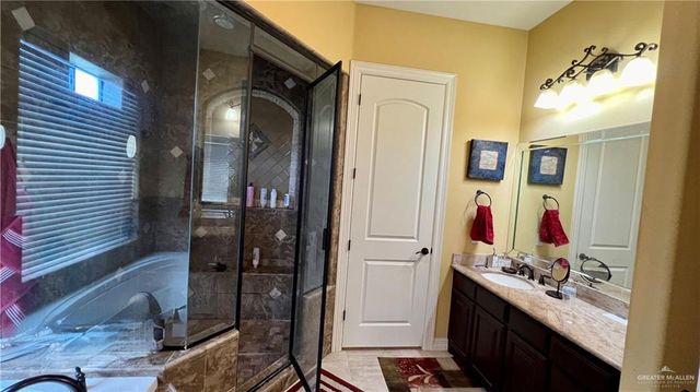 5117 W Hackberry Avenue, Mcallen, TX 78501