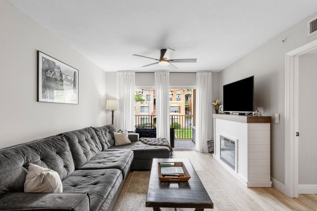4041 SAN MARINO Boulevard 202, West Palm Beach, FL 33409