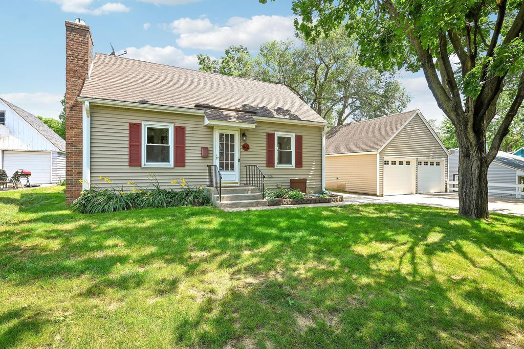 1463 Kentucky Avenue S, Saint Louis Park, MN 55426