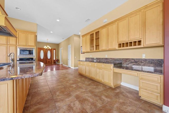 1520 Merritt Drive, El Cajon, CA 92020