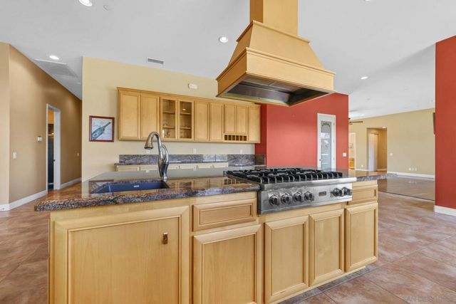 1520 Merritt Drive, El Cajon, CA 92020