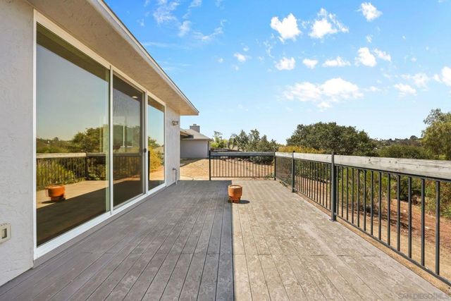 1520 Merritt Drive, El Cajon, CA 92020