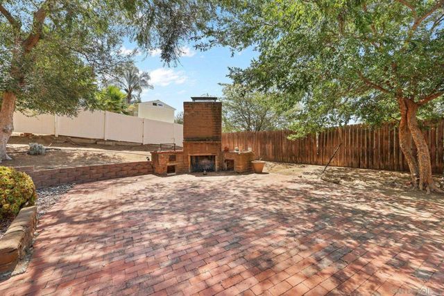 1520 Merritt Drive, El Cajon, CA 92020