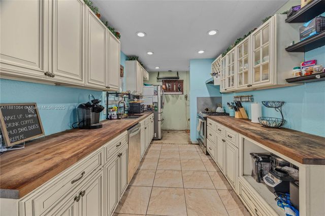 4450 SW 24th St, Fort Lauderdale, FL 33317