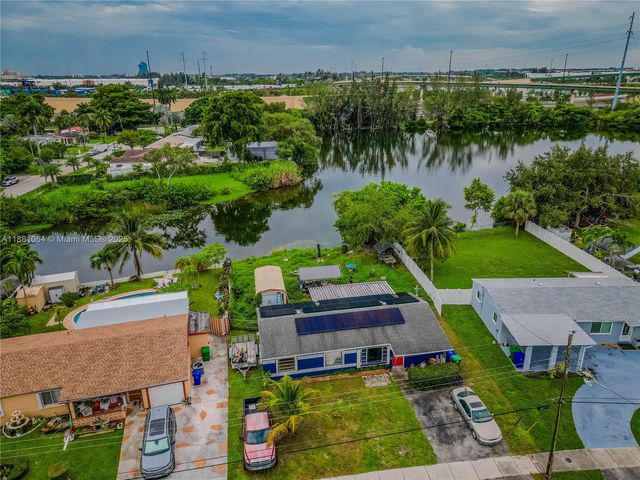 4450 SW 24th St, Fort Lauderdale, FL 33317