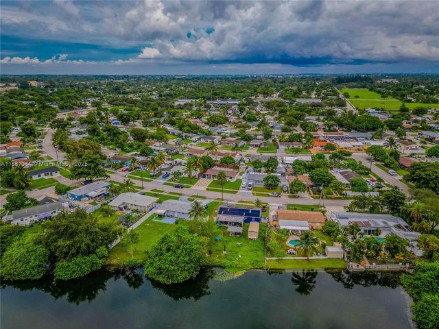 4450 SW 24th St, Fort Lauderdale, FL 33317