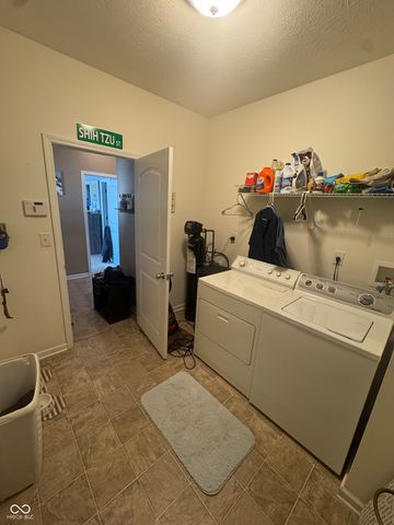 5914 Edelle Drive, Indianapolis, IN 46237