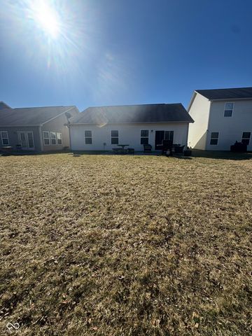 5914 Edelle Drive, Indianapolis, IN 46237