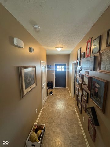 5914 Edelle Drive, Indianapolis, IN 46237