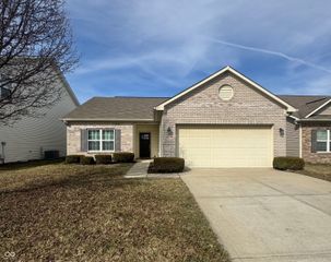 5914 Edelle Drive, Indianapolis, IN 46237