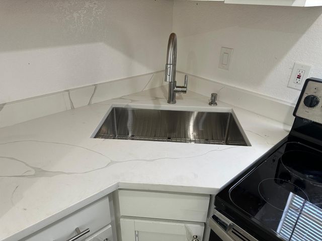 3061 CRYSTAL HILLS DRIVE, Lakeland, FL 33801