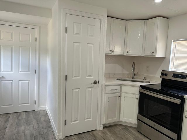 3061 CRYSTAL HILLS DRIVE, Lakeland, FL 33801