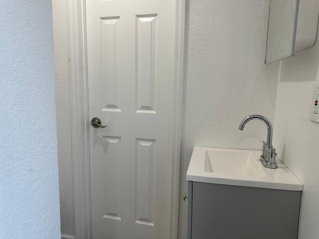 3061 CRYSTAL HILLS DRIVE, Lakeland, FL 33801